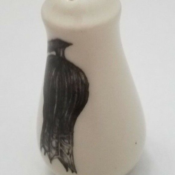 Laura Zindel Salt Shaker Ceramic Black Cream - Picture 2 of 9